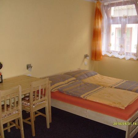 Rekreacni Dum スラヴォニツェ 部屋 写真